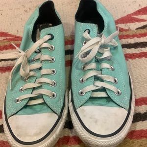 Converse Tennis Shoe